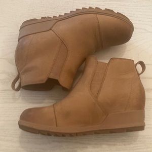Sorel Evie Pull On (Size 9)